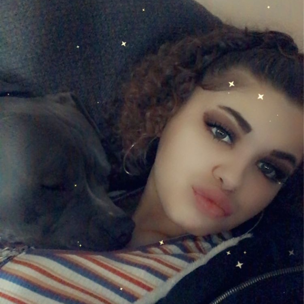 Meet your Posher, Nikkia